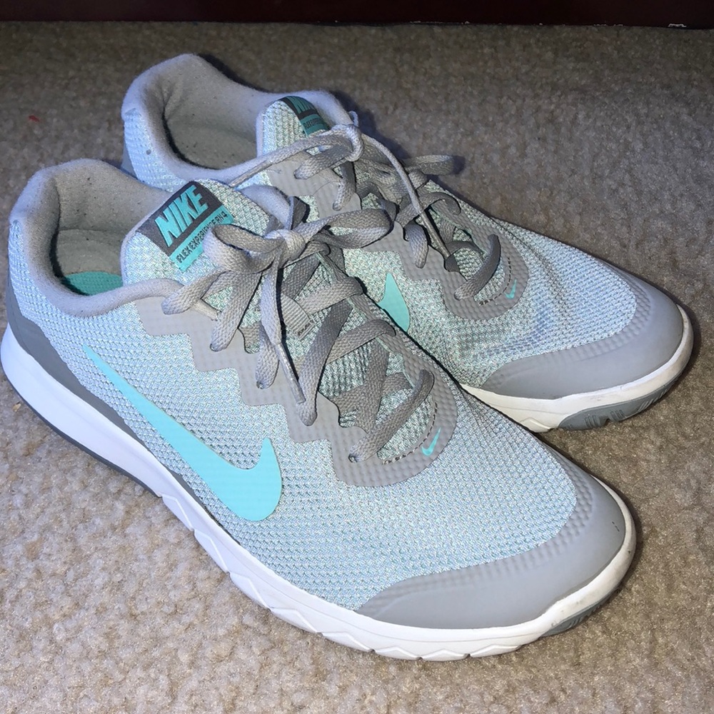 Nike Flex Experience Rn 4 size 8 Gray/Blue